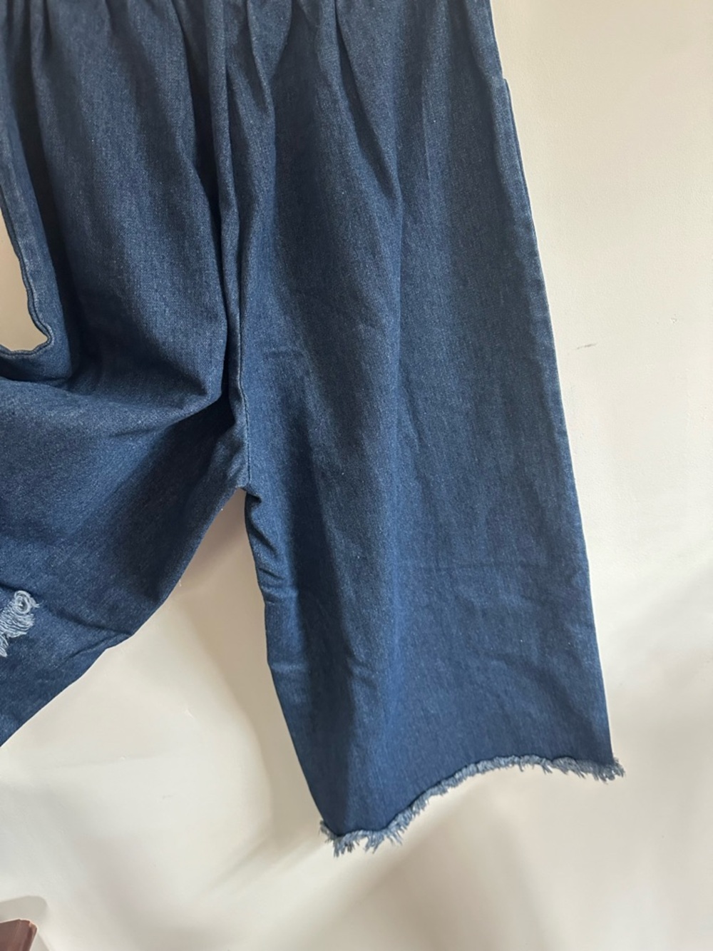 Denim Wide Leg Crop Pants in Dark Blue - Picture 4 of 6